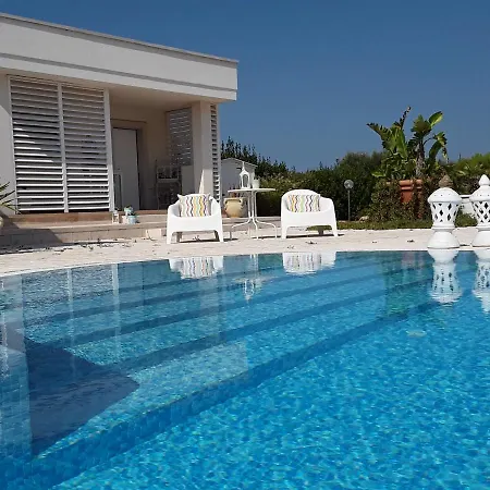 펜션 Santostefano Holidays