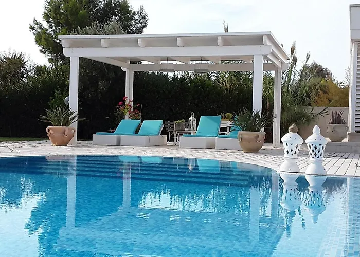 別荘 Santostefano Holidays