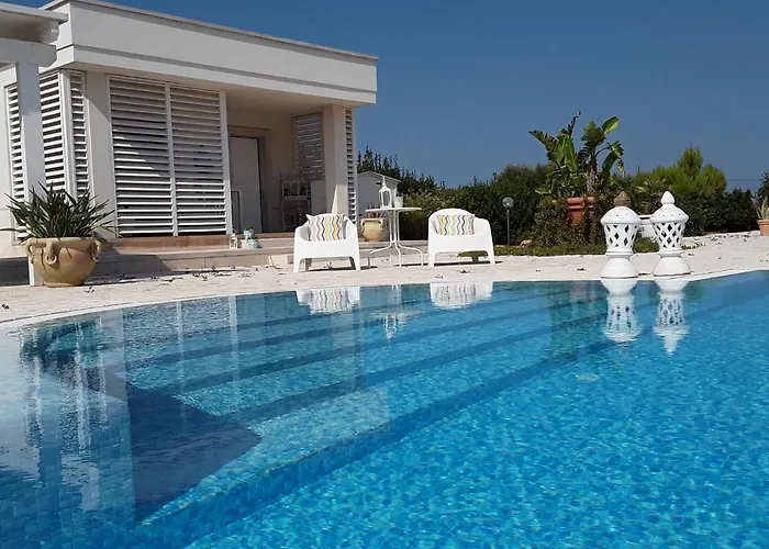 別荘 Santostefano Holidays